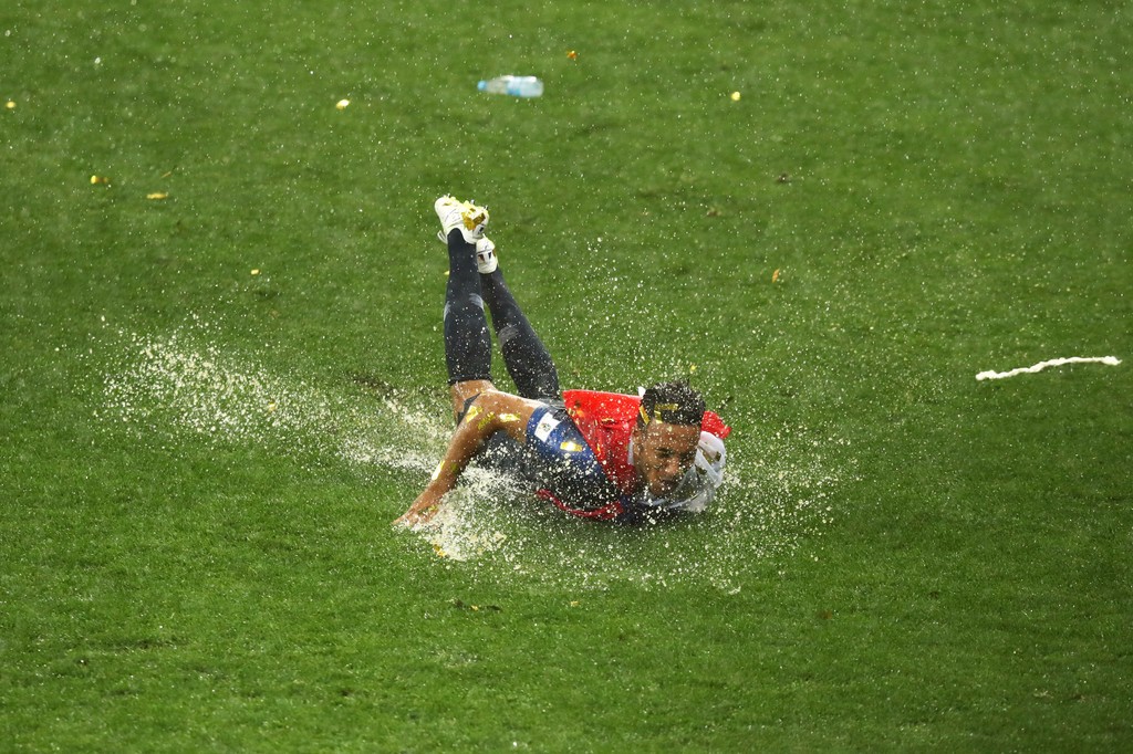 海外足球联赛中球员技术飞跃,气势如虹 海外足球联赛中球员技术飞跃,气势如虹