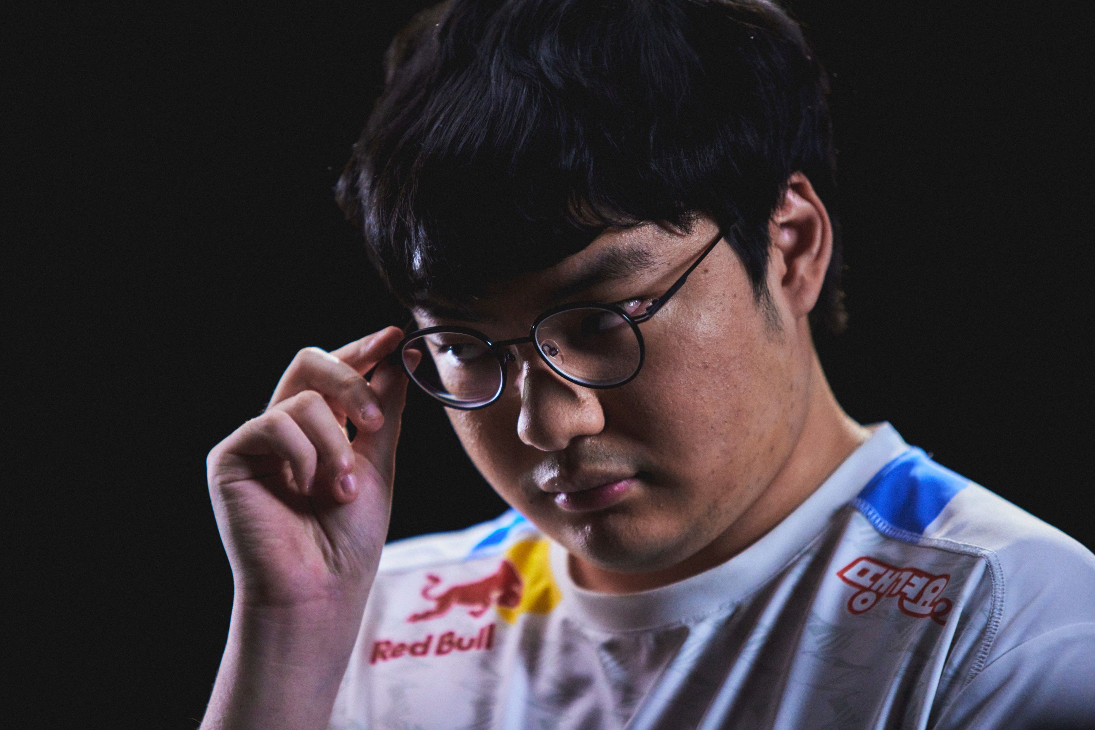 DRX险胜HKA,Faker开启传奇时刻强强对话八强赛,锁定晋级资格 DRX险胜HKA,Faker开启传奇时刻强强对话八强赛,锁定晋级资格