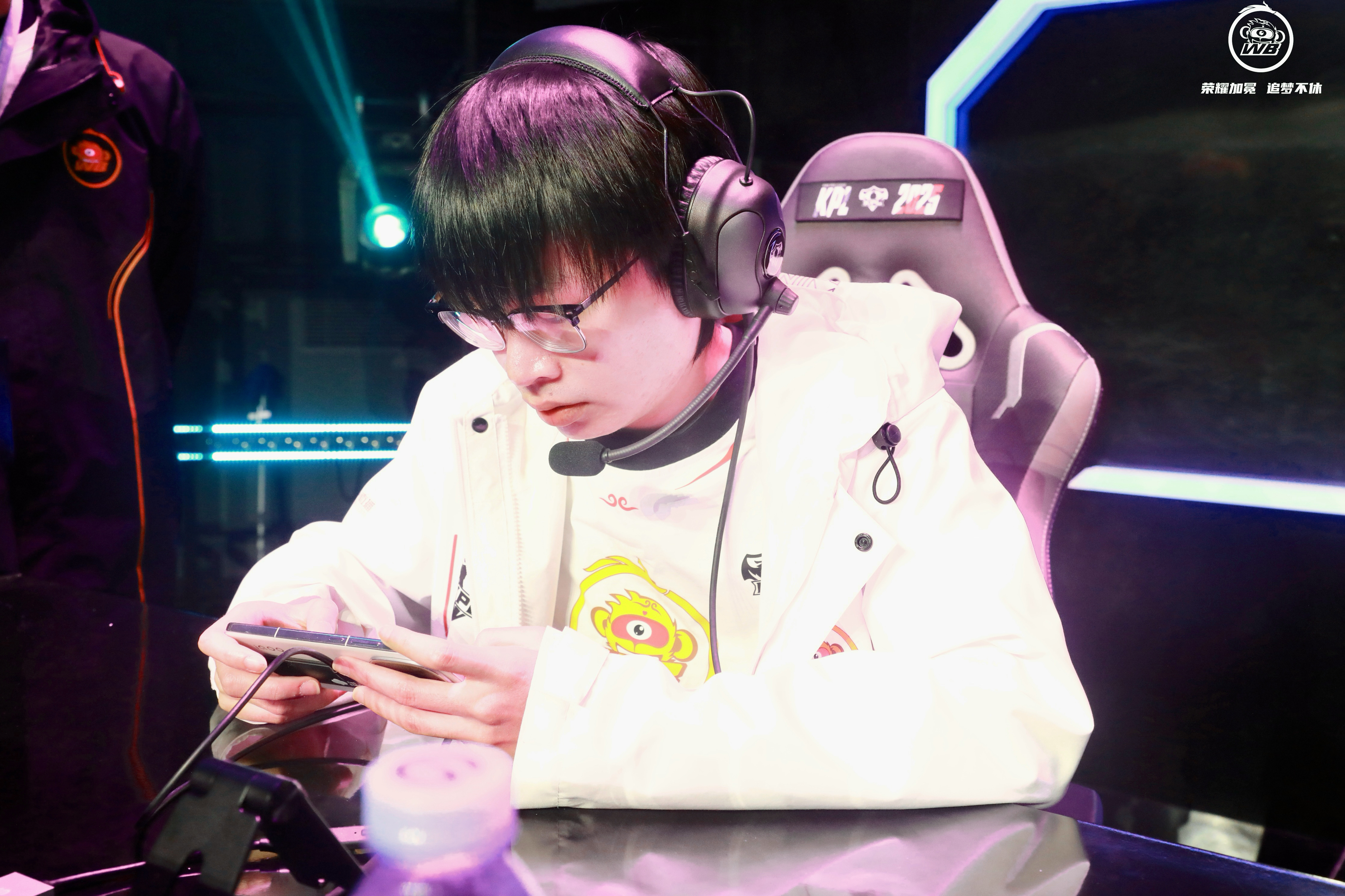 开云体育下载-关于PSG鏖战WBG，Crisp操刀奇招英雄翻盘宿命之战成都决赛之夜，强势挺进下一轮的信息